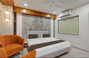 Hotel Golden Gate - Boutique Property in central vrindavan